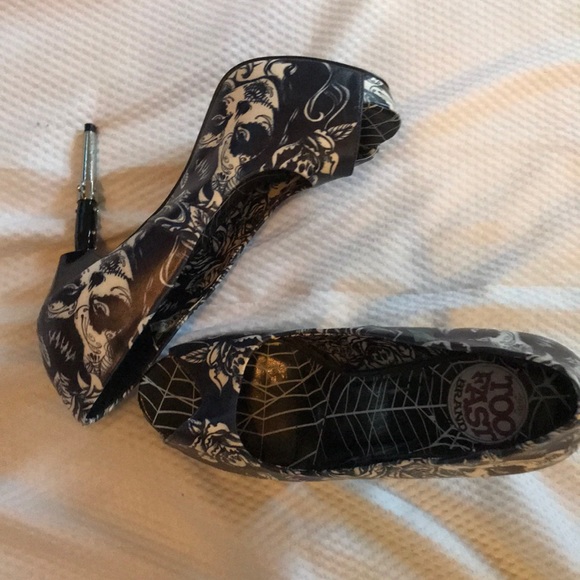 Too Fast Peep Toe Heels - Picture 2 of 3